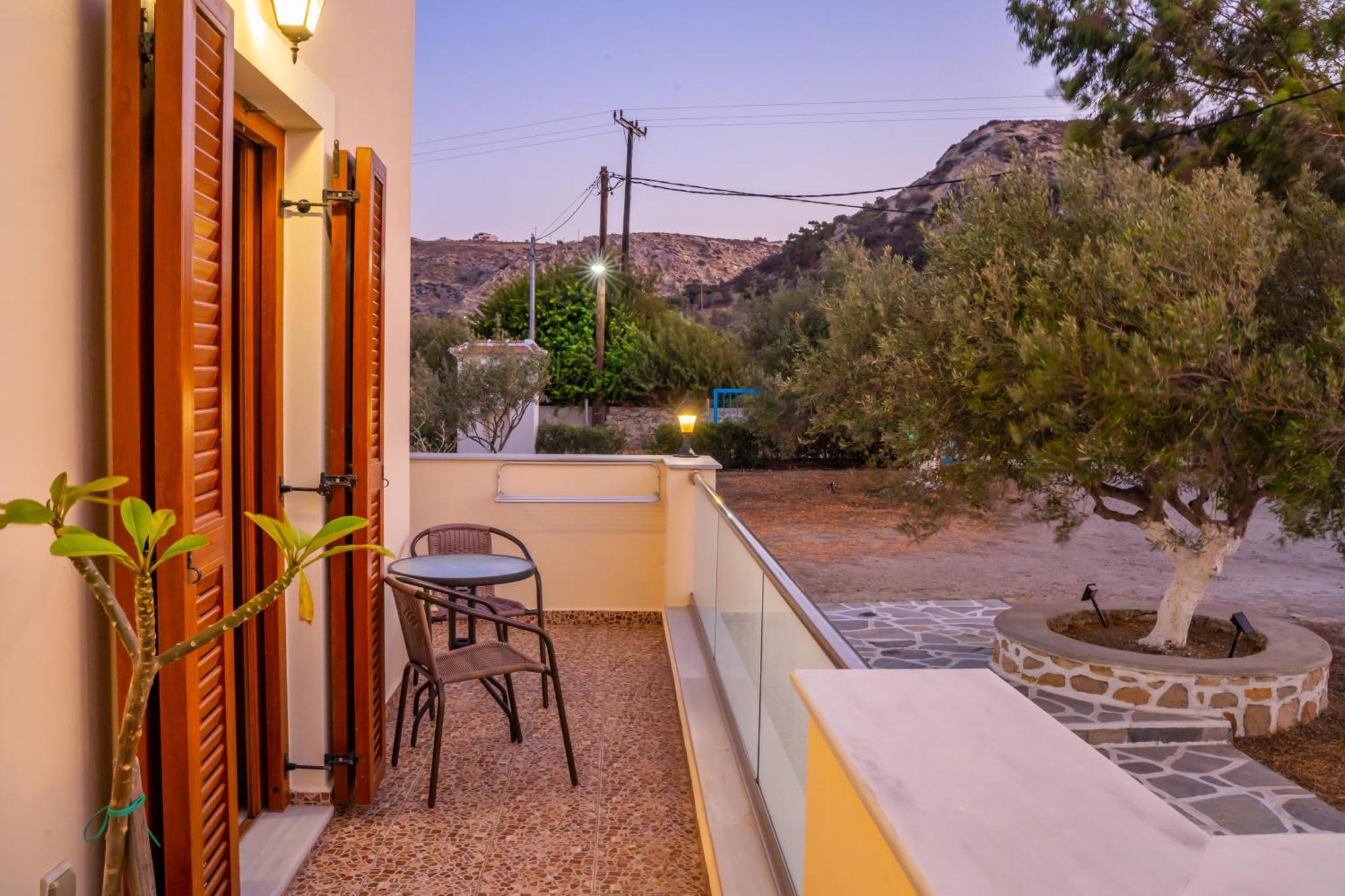 Olive Studios Karpathos Studio #4 Cárpatos Exterior foto